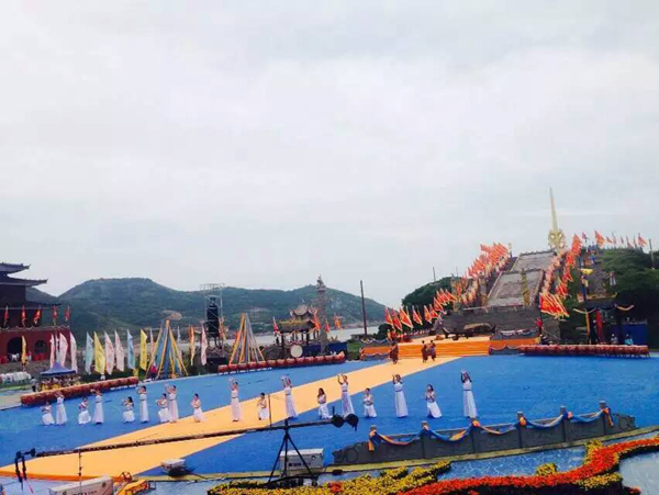 13舞蹈表演mmexport1434635338495.jpg